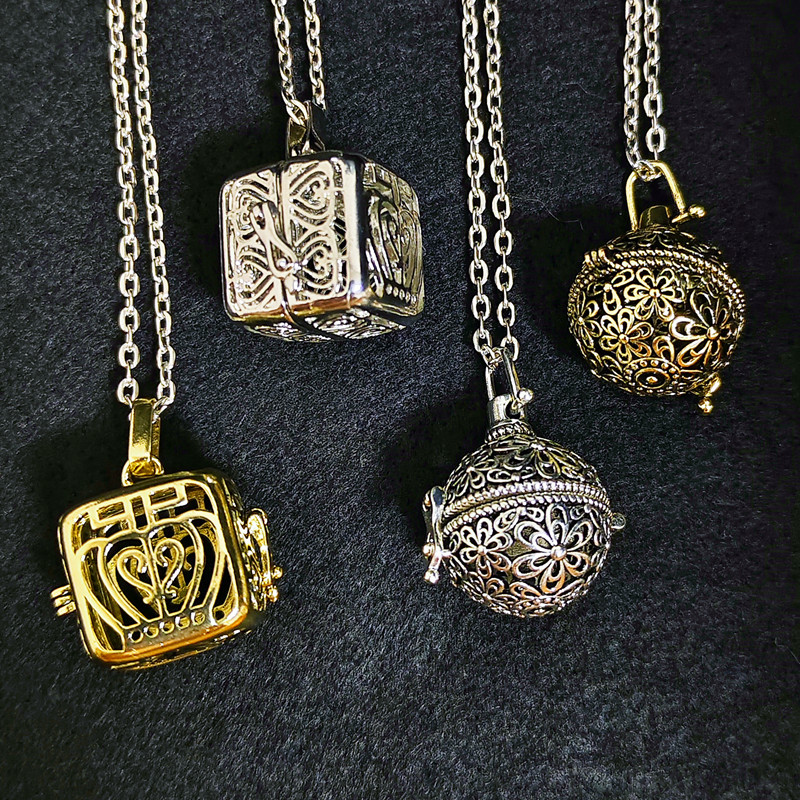Diffuser Necklace Locket - Liontin Liontin Bola Berongga Kuningan Antik